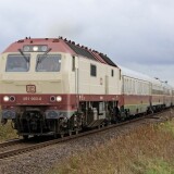 Marschbahn_schwere_Diesellok_BR_251_NSB_DiG_4_TEE_Trans_Europ_Express_IC_Lok_Intercity_rot_beige_Bahngarfield_Christian_a