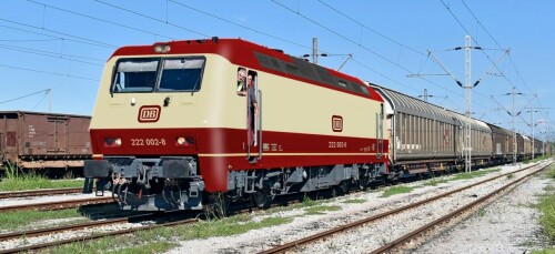 OSE_220_BR_120_Organismos_Sidirodromon_Ellados_Marklin_H0_Trans_Europ_Express_IC_Lok_Intercity_rot_beige_Bahngarfield_Christian---Kopie.jpg