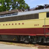 SNCF_TEE_Mistral_Le_V-Capitol_CC-40000_40110_TEE_Trans_Europ_Express_IC_Lok_Intercity_rot_beige_Bahngarfield_Christian_b