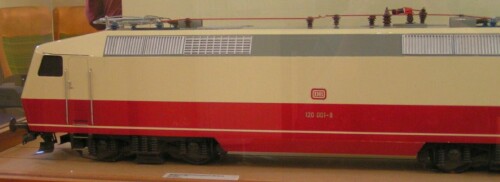 BR_120_Modell_DB_Museum_Koblenz_Trans_Europ_Express_IC_Lok_Intercity_rot_beige_Bart_Lokpaint-8.jpg