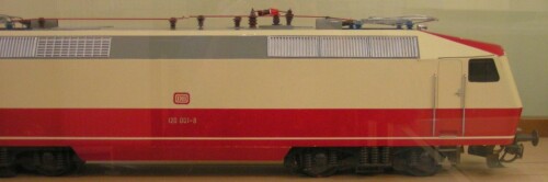 BR_120_Modell_DB_Museum_Koblenz_Trans_Europ_Express_IC_Lok_Intercity_rot_beige_Bart_Lokpaint-9.jpg