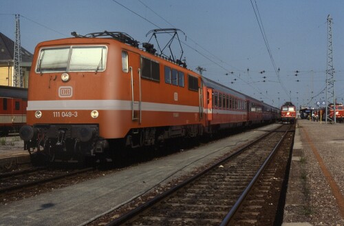 BR_111_DB_City_Bahn_orange_Eurofima_Bahngarfield_Christian.jpg