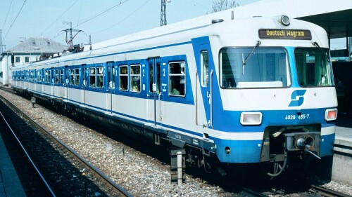 ET_420_blau_S-Bahn_OBB_4020_Valousek_Desgin_Bahngarfield_Christian.jpg