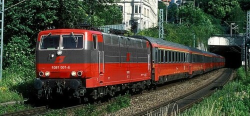 OBB_1081_BR_181_Eurofima_rot_schwarz_2_Bahngarfield_Christian.jpg