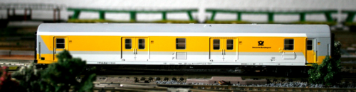 Postwaggon_Gepackwagen_Produktfarben_Marklin_Epoche_5_gelb_grau_Dirk_Theisen-1.png
