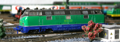 V_200_BR_220_Privatbahn_BEG_grun_blau_Dirk_Theisen.png