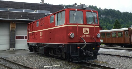 OBB_2095_BR_295_V_95_DB_purpurrot_Brohltalbahn_Schmalspurbahn_Diesellok_Bahngarfield_Christian.jpg