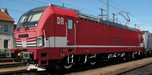 BR 193 Vectron DR Deutsche Reichsbahn roter Anstrich DR 243 bahngarfield Christian a