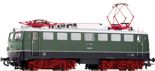 BR 110 140 E 10 40 DR Deutsche Reichsbahn grün rotes Fahrwerk bahngarfield Christian