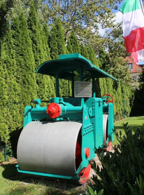Walze_Dampfwalze_historisch_Mohringen_Stadt_Rundgang_2025_09-3.jpg