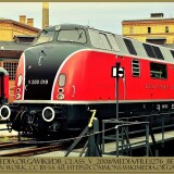 BR_220_V_200_purpurrot_V_breit-bis_zum_Rahmen_wie_in_der_Versuchslackierung-1280Pix