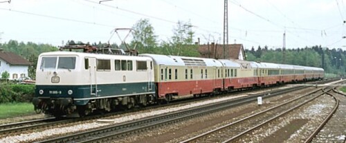 TEE_Mediolanum_Panoramawagen_Domecar_Rheingold_Aussichtswagen_Rheingold_Trans_Europ_Express_IC_Lok_Intercity_rot_beige_Bahngarfield_Christian-a.jpg
