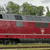 V_200.1-BR_221_RENFE_340_4000_purpurrot_RAL_3004-2