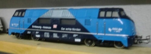 BR_220_V_200_Regionalbahn_Schleswig-Holstein_blau_hellblau_roeby_Robert-a.jpg