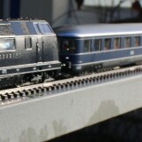 Marklin_Trix_V_200_002_Prototyp_H0_blauer_Enzian_F-Zug_stahlblau_RAL_5013_f-3