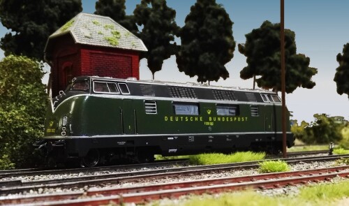V_200_Vorserie_BR_220_Bundespost_gruen_chromoxidgrun_Postzug_Post_IC-1.jpg