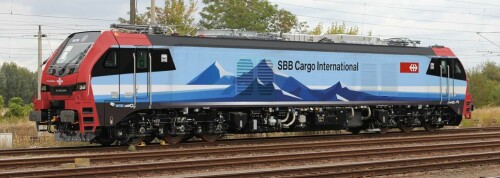 BR_159_Stadler_SBB_Cargo_International_FSS-rot_Roco_H0_bahngarfield_Christian.jpg