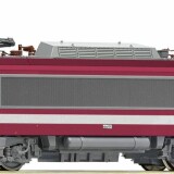 BB_9200_rot_Le_Capitole_TEE_Mistral_SNCF_Roco_H0_bahngarfield_Christian