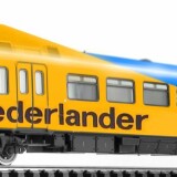NS_Nederlander_blau_gelb_Nederlands_Spoorwegen_bahngarfield_Christian-a