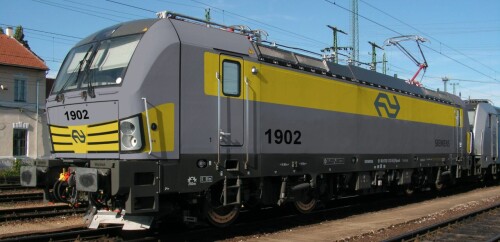 NS_BR_193_Siemens_Vectron_grau_gelb_Nederlands_Spoorwegen_bahngarfield_Christian.jpg
