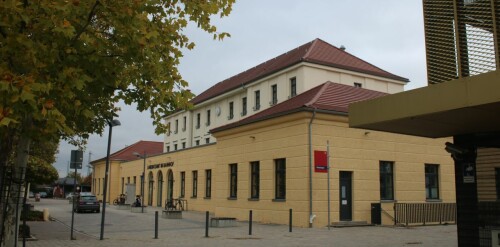 Nordlingen_Bahnhof_BB_Bayernbahn_Empfangsgebaude-1.jpg
