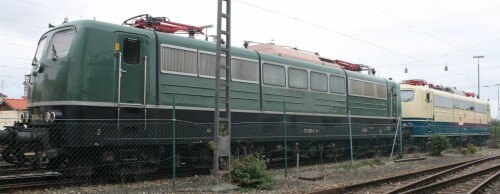 BR_151_Bayernbahn_Nordlingen_Bahnhof_bayrisches_Eisenbahnmuseum_Chromoxydgrun-2.jpg