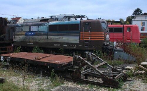 BR_151_HSL_braun_Nordlingen_Bahnhof_BB_Bayernbahn-3.jpg