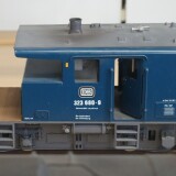 BR_323_Bauzug_Kranhilfszug_ozenablau_Spur_II_Museum_Schramberg