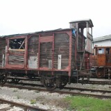 ausen_Landerbahn_Guterwagen_Bremserhauschen_Lokschuppen_Bayrisches_Bahnmuseum_Nordlingen_2025