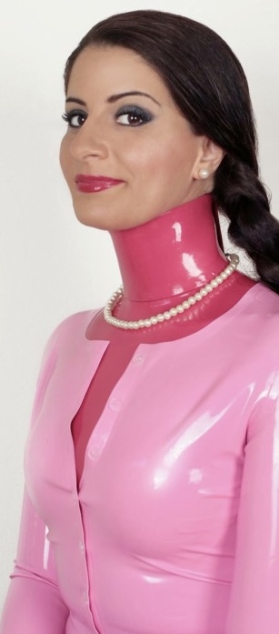 POV-sexy-pink-latex-annarosenmuller.jpg