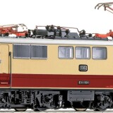 BR_111_TEE_E_11_TRI_rot_beige_Roco_H0_bahngarfield_Christian-1