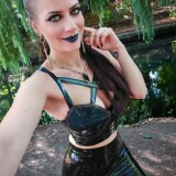 Anna-Rosenmuller-sexy-schwarzes-latex-kleid-2