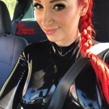 im9.eusuper-shiny-rubberdoll-anna-rosenmullerf5b12a4251563392