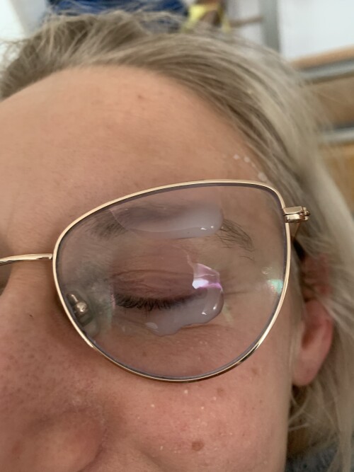 annarosenmueller-cumonface-sperma-im-gesicht.jpg