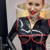 im9.eulatexannarosenmuller-red-lipstick-neckcollar-locked-in-latex-24-7-rubberdoll-fuckdoll