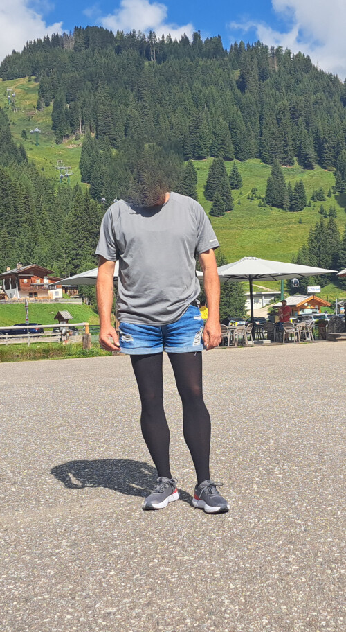 f001